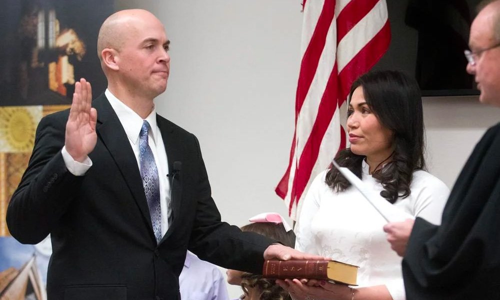 Woodbury County Supervisor Jeremy Taylor (R) and his wife Kim Taylor.