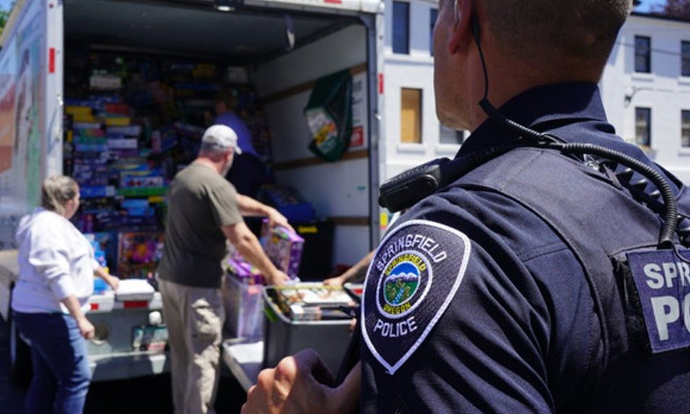 Massive Lego theft ring busted at Brick Builders in Eugene, Oregon. 