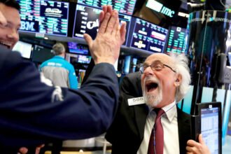 Dow Jumps More Than 400 Points, Trump’s 'Kamala Crash' Strategy Backfires