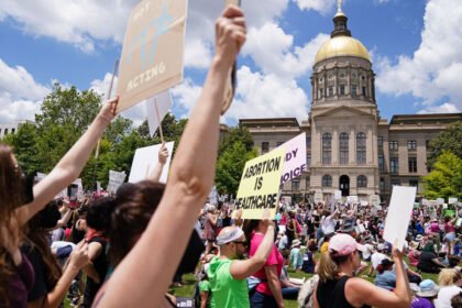 Judge Overturns Georgia Ban on Abortion, Restores Access