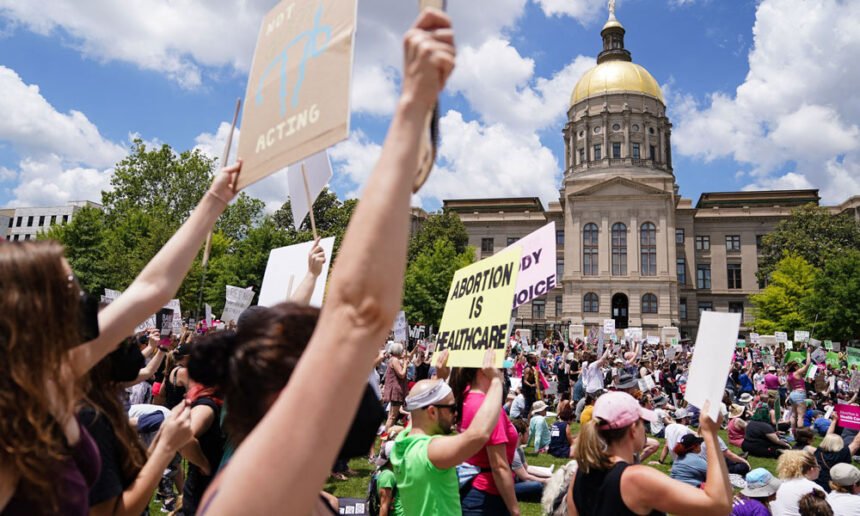 Judge Overturns Georgia Ban on Abortion, Restores Access