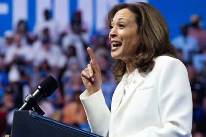 In an open letter released Tuesday, over 400 economists and former U.S. policymakers have thrown their support behind Vice President Kamala Harris, directly opposing former President Donald Trump's economic agenda.