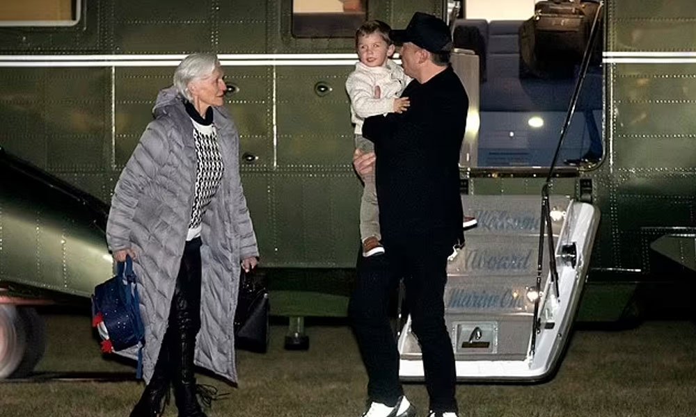 Elon, Maye and X Æ A-Xii Musk after disembarking from Marine One. (Photo: X)