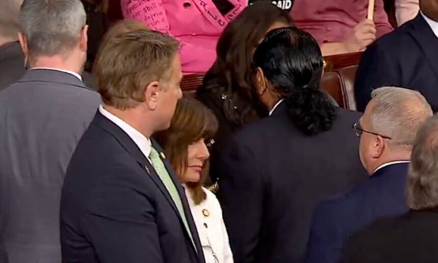 Rep. Al Green Removed from House After Heckling Trump During Speech