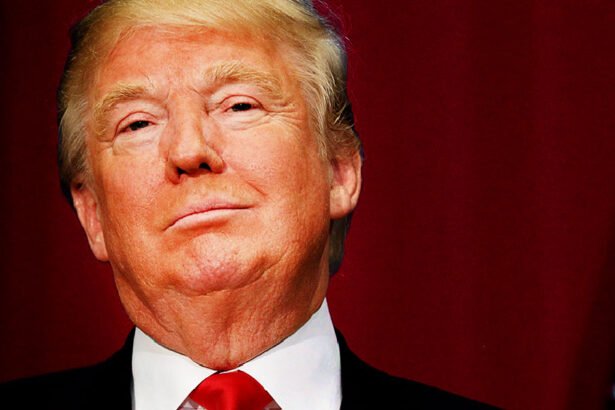 Trump Slammed as a 'Terrorist' For Holding Americans 'Hostage' With Federal Funding Threats