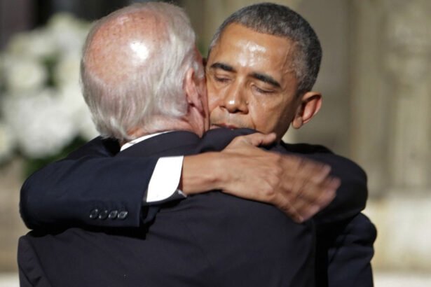 Here’s Obama’s Emotional Message to Joe Biden After Cancer Diagnosis