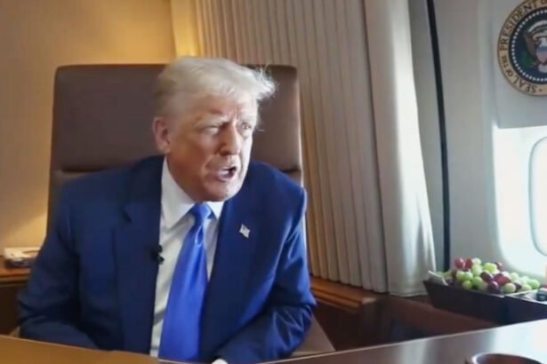 Trump Repeats Tale of Rich, ‘Highly Neurotic’ Friend Using Fat Shot Aboard Air Force One, Says He Was Worried He’d Name Him