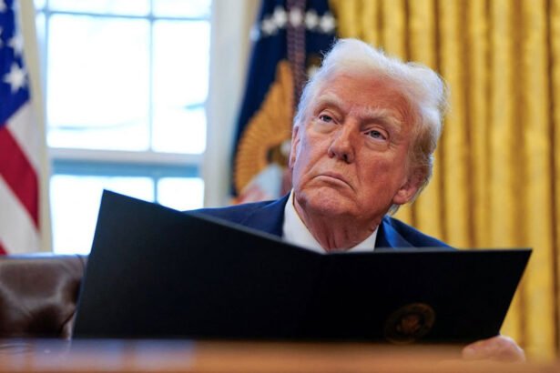 Banks Cheer as Trump Scraps Overdraft Fee Limits, Leaving Consumers Paying More