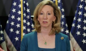 Ex GOP Lawmaker Alerts Intel Chief After Trump is Accused of 'Threatening Supreme Court Justices'