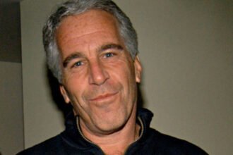 https://www.sott.net/article/406720-Senate-reportedly-investigating-Mueller-FBIs-prosecution-of-pedophile-billionaire-Jeffrey-Epstein