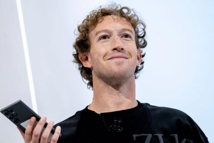 Military Leaders Shocked as Mark Zuckerberg Crashes Top-Secret Oval Office Meeting