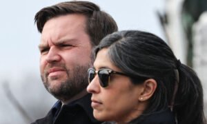 Living Like a King: JD Vance Takes Eighth Vacation in 7 Months While Americans Struggle