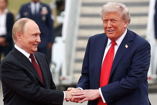Trump Insider Says Trump-Putin 'Pact' is Being 'Covered-up', Warns Big Russia Move Coming in 30 Days