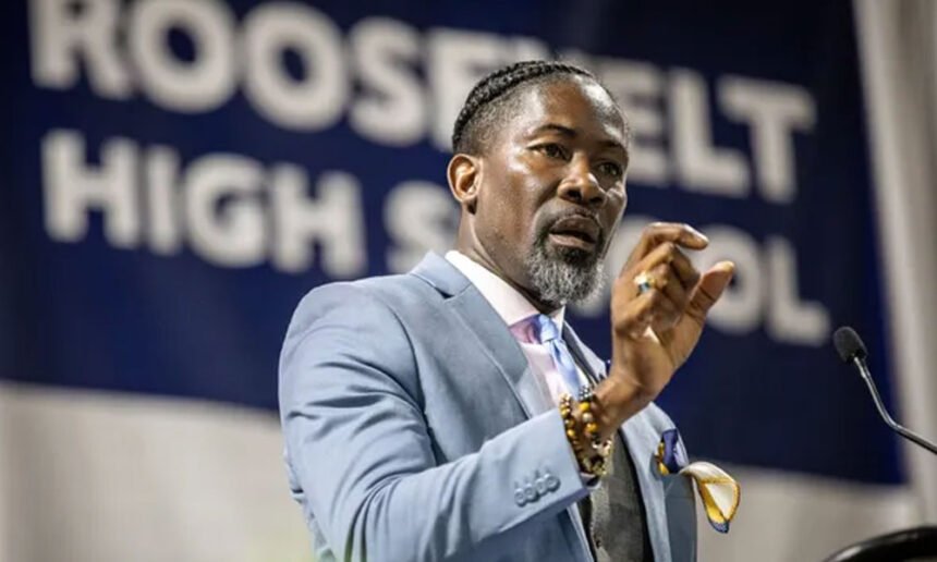 Shock in Iowa: Des Moines Superintendent Arrested by ICE Over Alleged Immigration Violation, Sparking Outrage