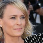 Golden Globe Winner Robin Wright Flees U.S. With a Brutal Message: 'America is a S--tshow'