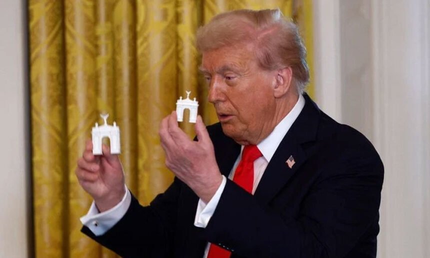 Trump ‘Lost in a Bubble’: Vanity Projects and Shutdown Gamble Could Leave GOP ‘Wiped Out,’ MSNBC Panel Warns