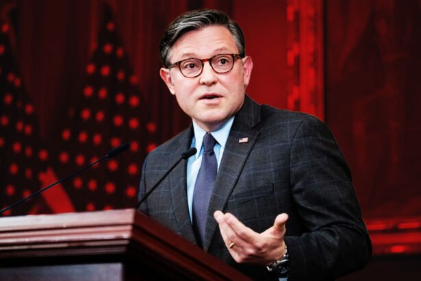 The Speaker Who Knows Nothing: How Mike Johnson’s Submission to Trump Is Dragging the GOP Into Crisis