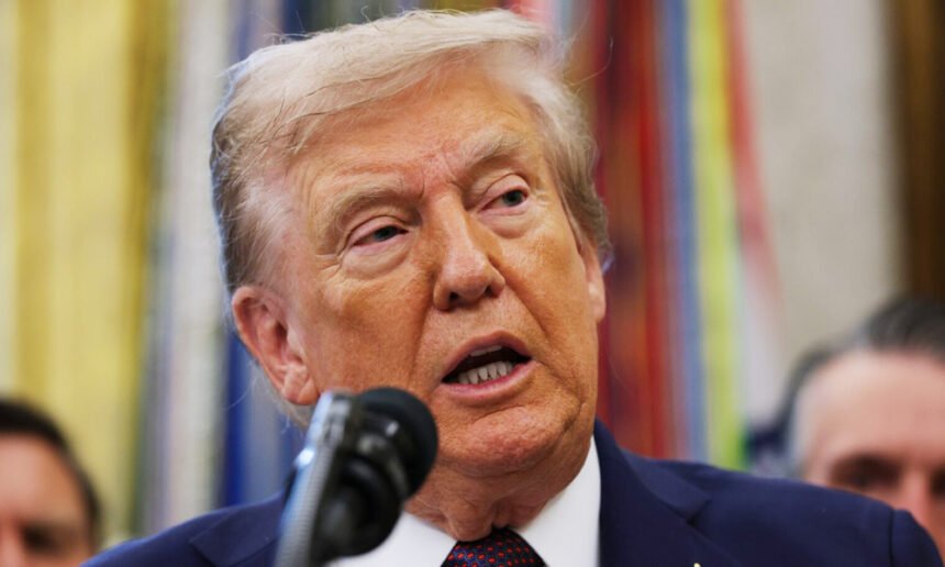 Trump Declares Venezuela Airspace ‘Closed in its Entirety’ Amid 'Heightened' US Military Buildup