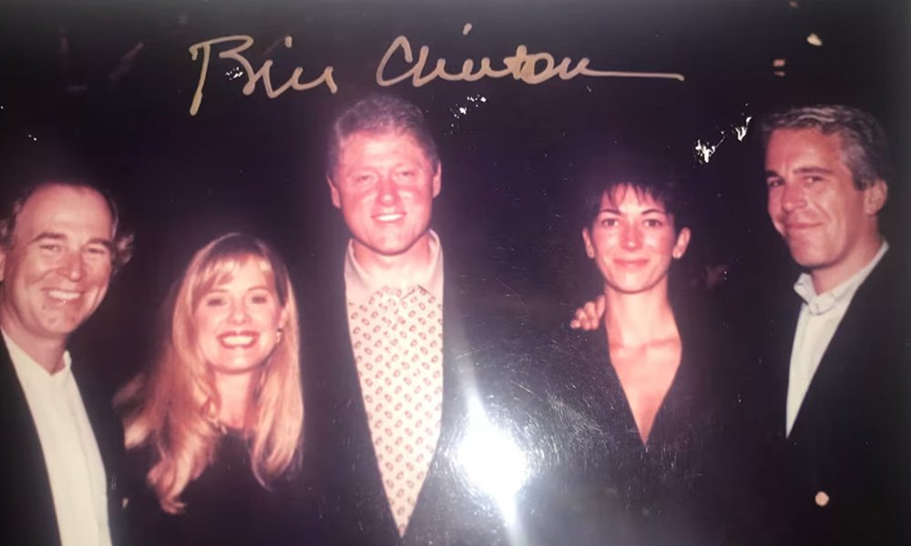 Bill Clinton with Ghislaine Maxwell and Jeffrey Epstein.