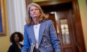 GOP Split Emerges as Four Republican Senators Join Democrats on ObamaCare Funding Push