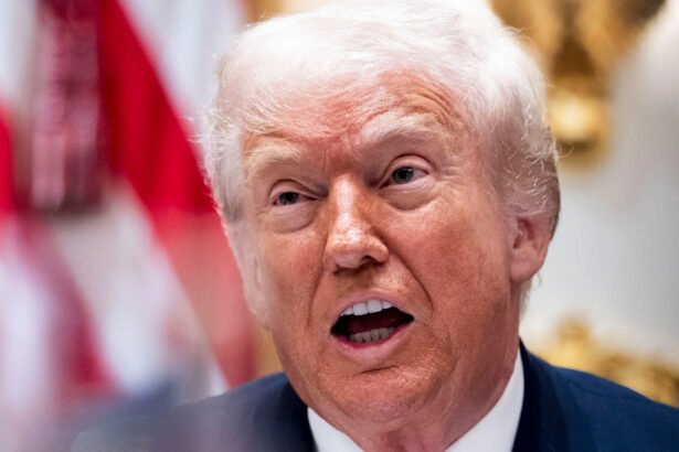 'Check Out the Booker!': Trump Fumes at Fox & Friends for Airing Guest Who Debunked His Economic Claims in Real Time