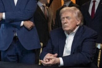 Trump’s War Room Photos Accidentally Reveal the Hollow Core of His Inner Circle