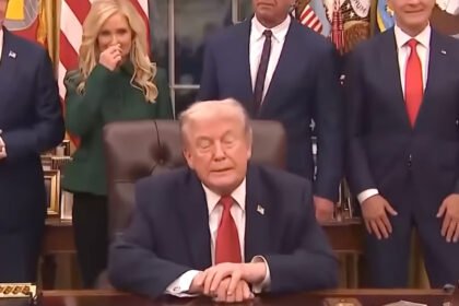 Internet in a Frenzy After Post Claims Trump Pooped His Pants in The Oval Office