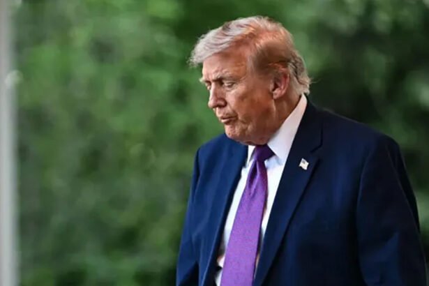 Trump Goes Back to Bombing Iran After His 'Great Deal' Falls Apart, Floods Truth Social With Cartoons Blaming Obama