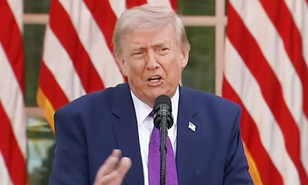 ‘How Come They Didn’t Lift Me Up So Fast?’ Trump Whines Over Secret Service Evacuating JD Vance First During WHCD Shooting