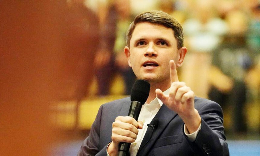 Talarico sounds the alarm as Texas swing county plans to close 92 polling places ahead of midterms