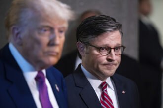 Billionaire GOP megadonor abruptly pulls the plug on Republicans ahead of midterms