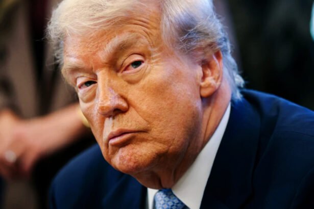 Trump threatens to disrupt US trade and hurt the economy if the Fed doesn’t lower interest rates