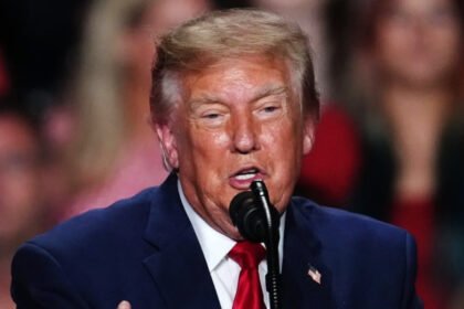 Trump boasts that his rally is packed, then the camera pans to show empty seats
