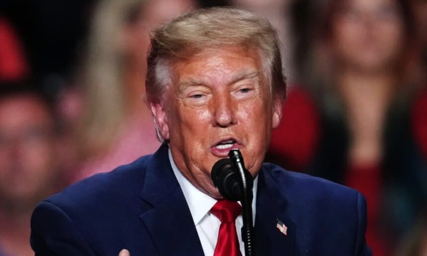 Trump boasts that his rally is packed, then the camera pans to show empty seats